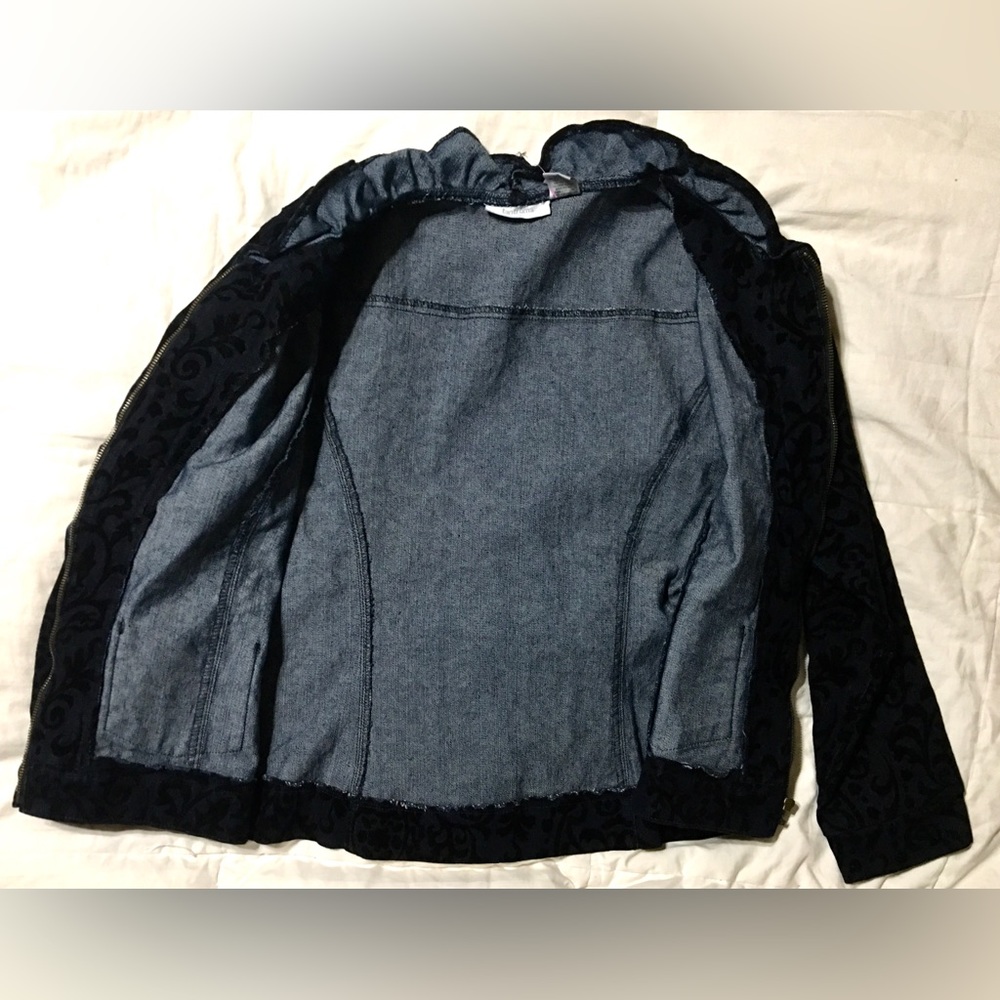 TANTRUMS Denim Jacket w/ruffles & flocking - Picture 9 of 15